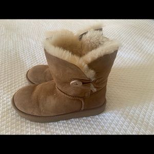 Girls UGG boots. Barely worn